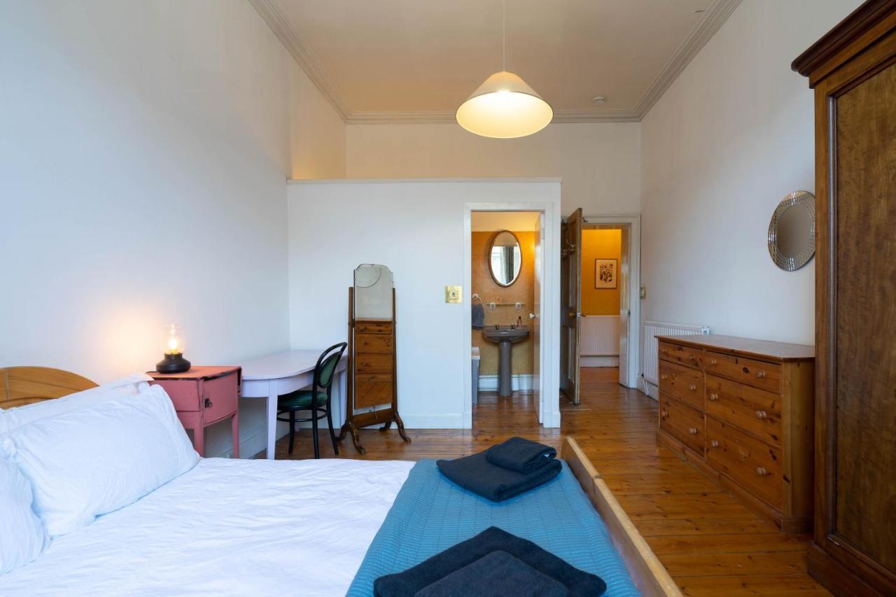 5-bedroom Flat *