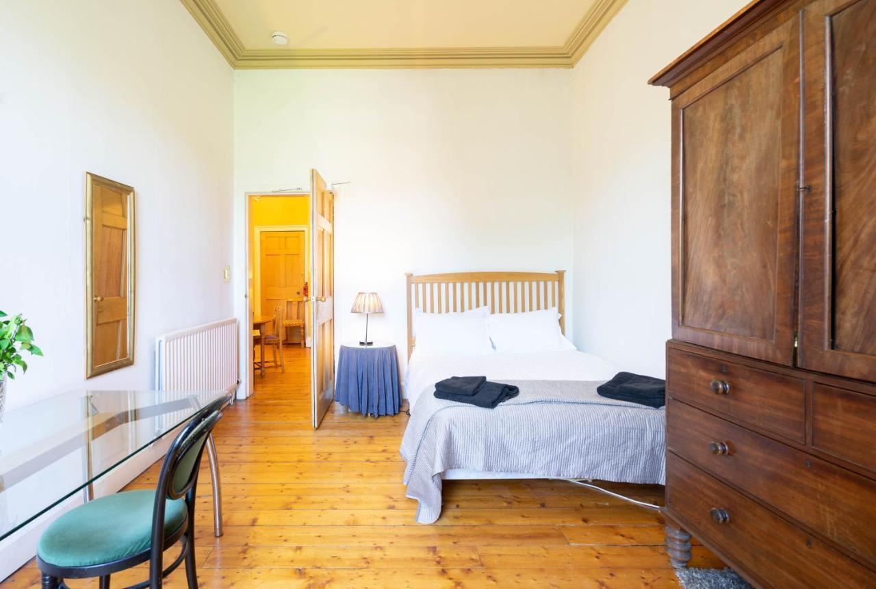 5-bedroom Flat Apartment Edinburgh