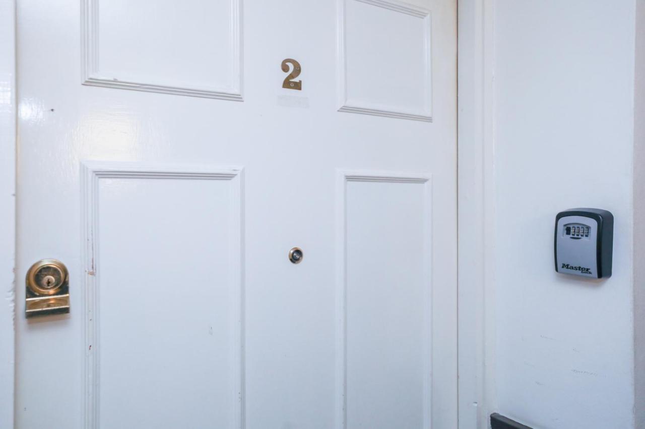 Beautiful 1-bed Near Castle *