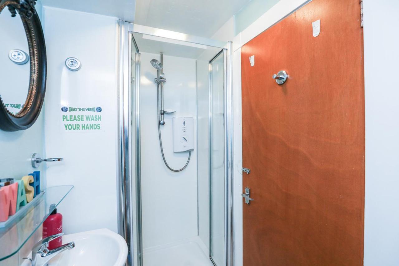 Beautiful 1-bed Near Castle