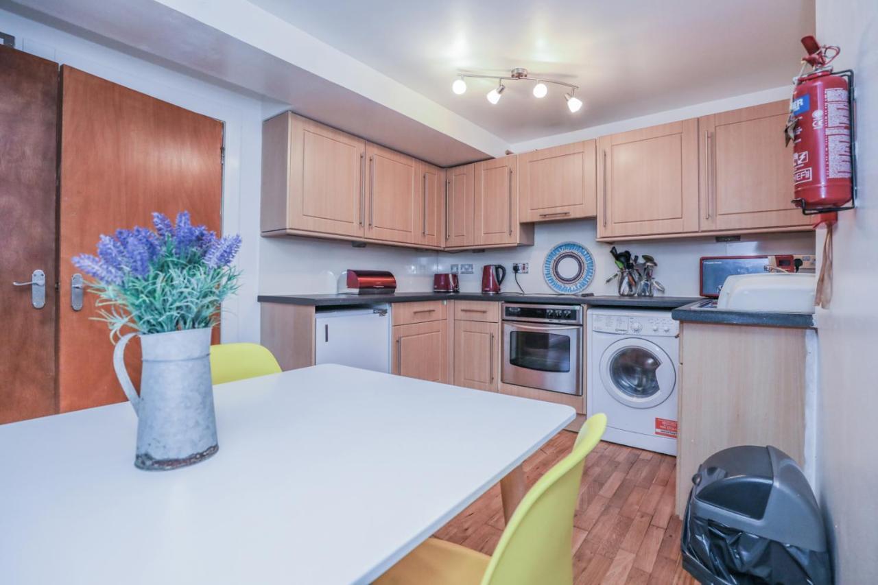 Beautiful 1-bed Near Castle Appartement *