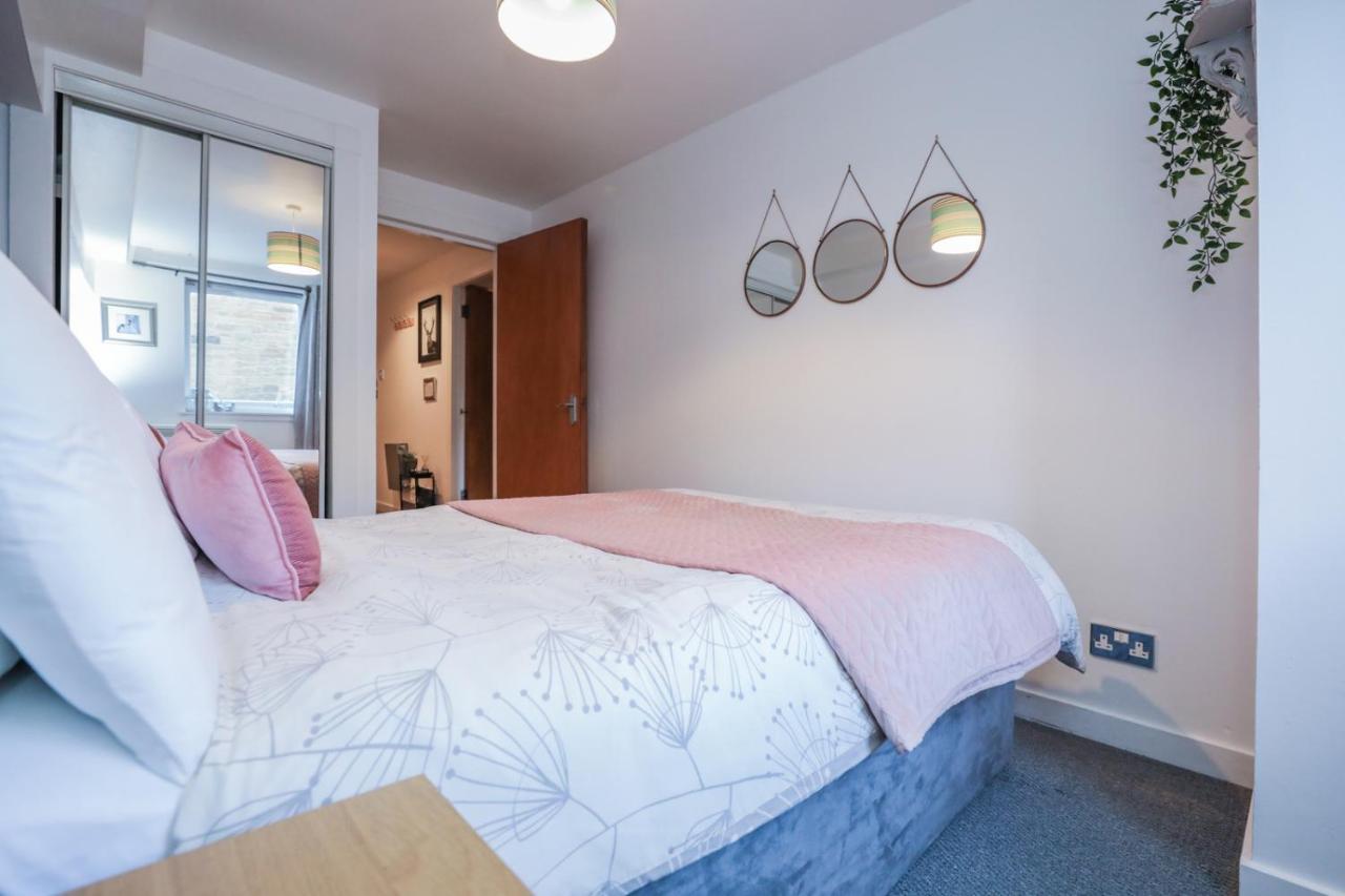 Beautiful 1-bed Near Castle *