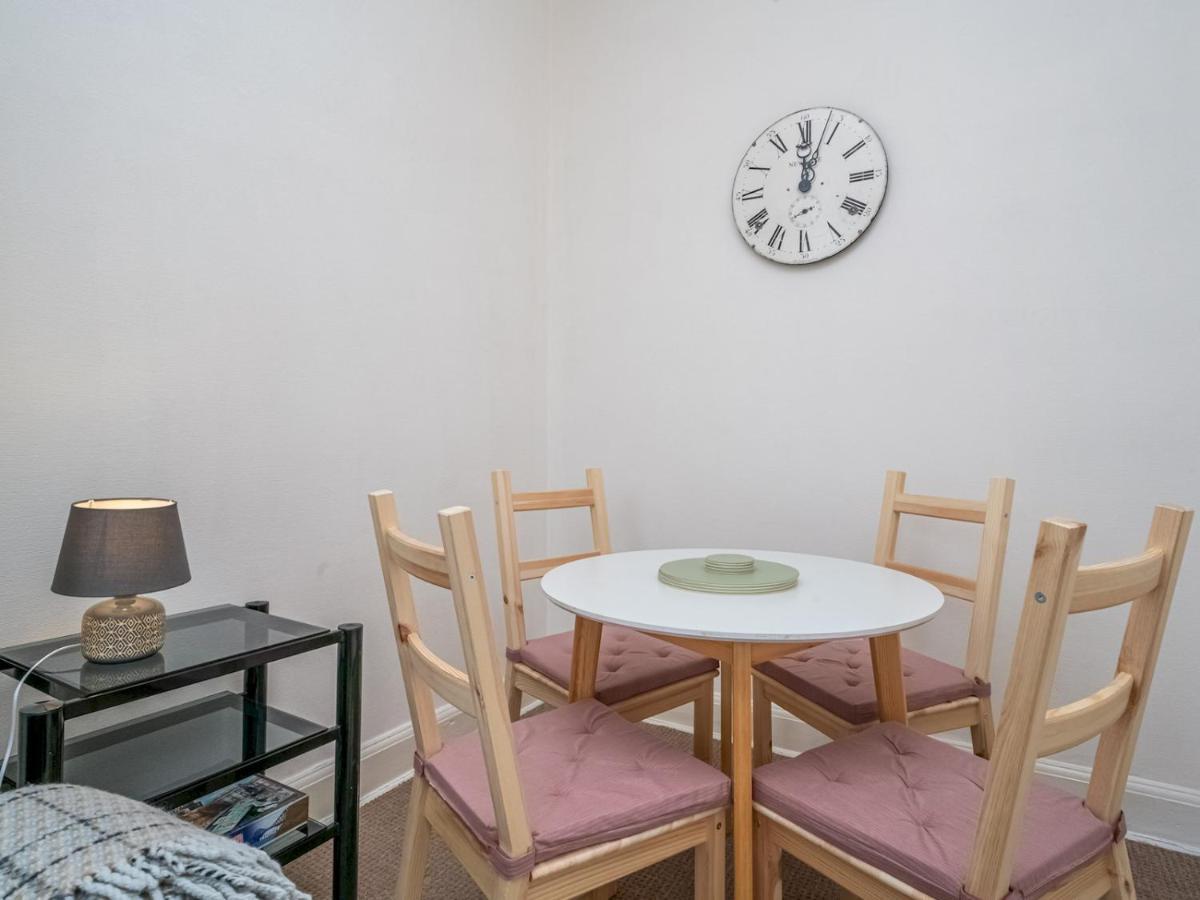 Cosy 1 Bed Flat In Historic Victorian Building *