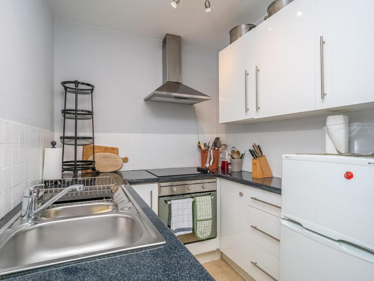 Cosy 1 Bed Flat In Historic Victorian Building EDI