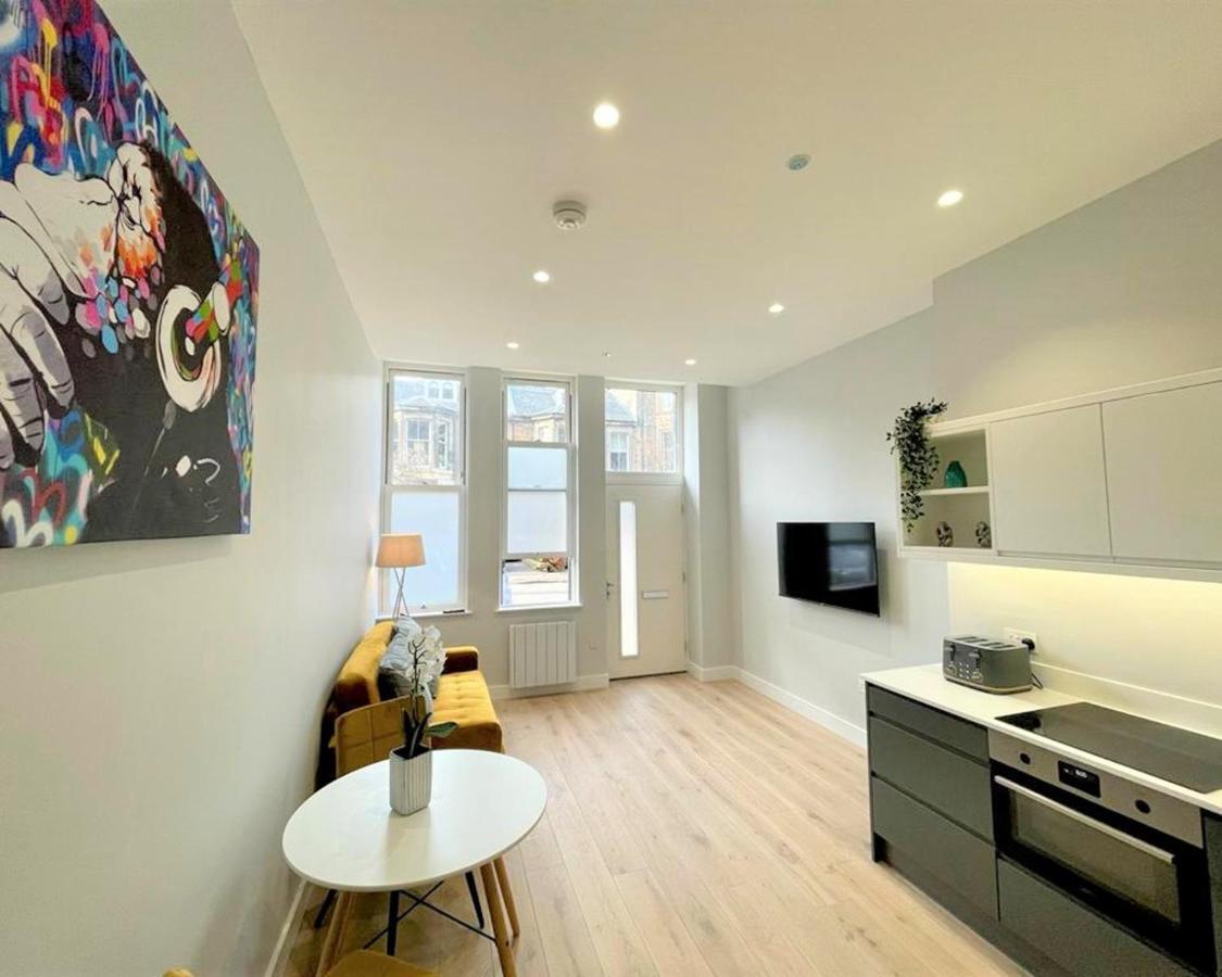 Chic, Newly Reno'd 1 Bed Open Plan, Nr The Meadows *