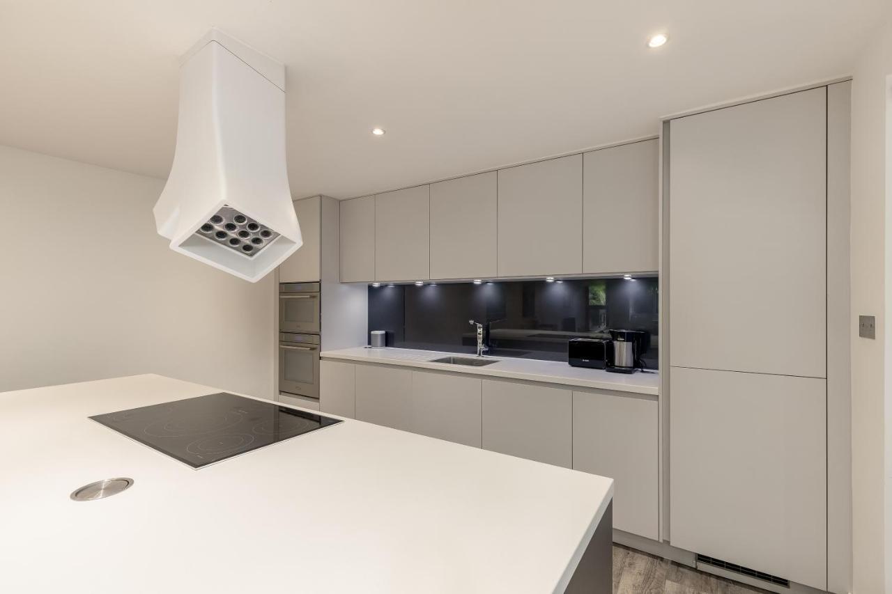 Luxury Architect Designed 13 Mins To Royal Mile *