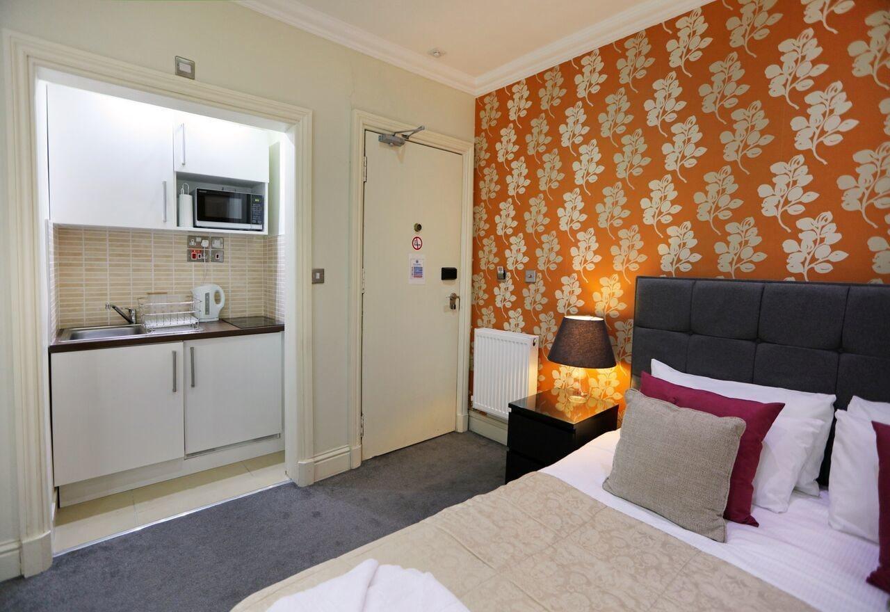Palmerston 4*