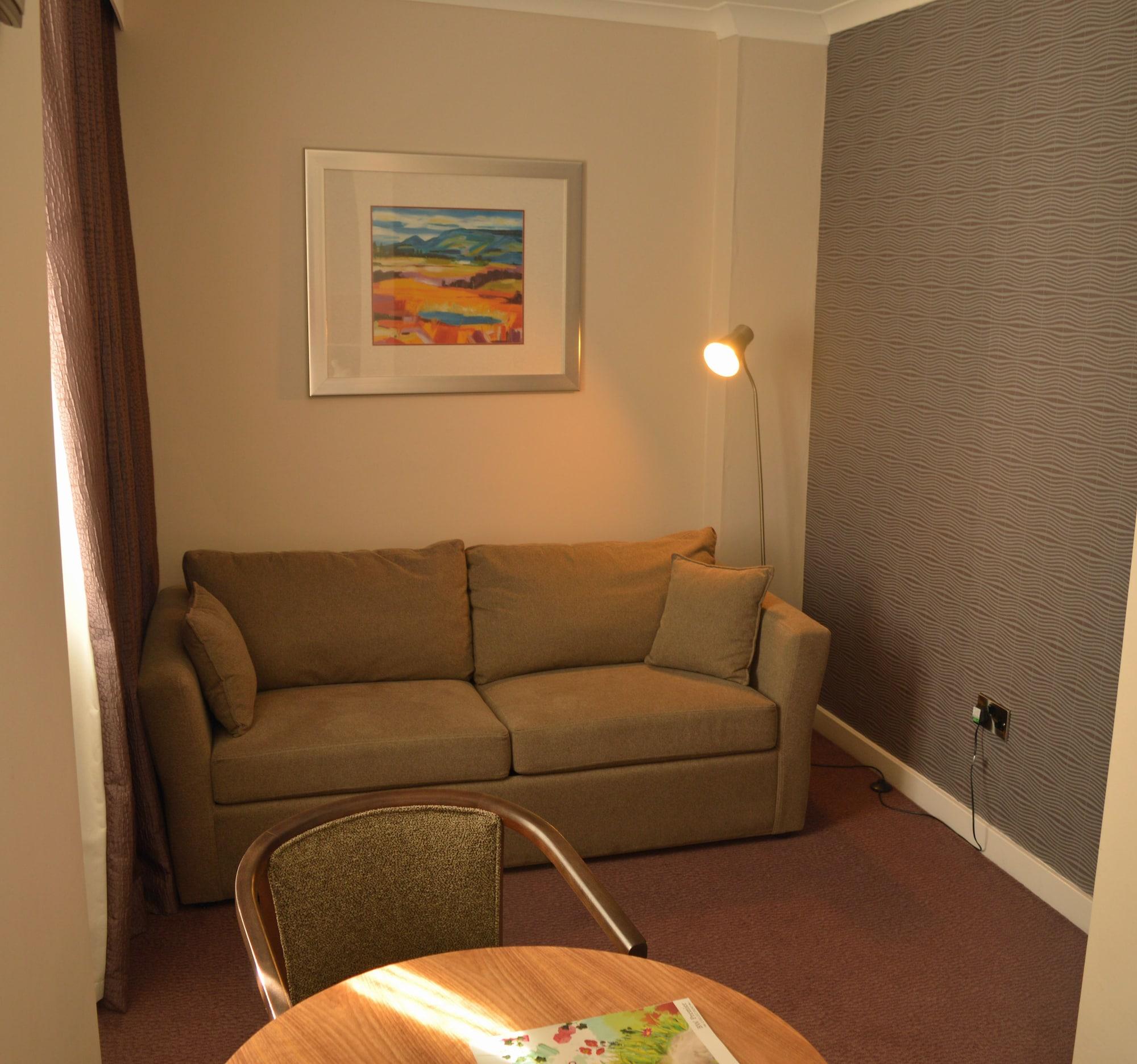 Western Kings Manor 3*