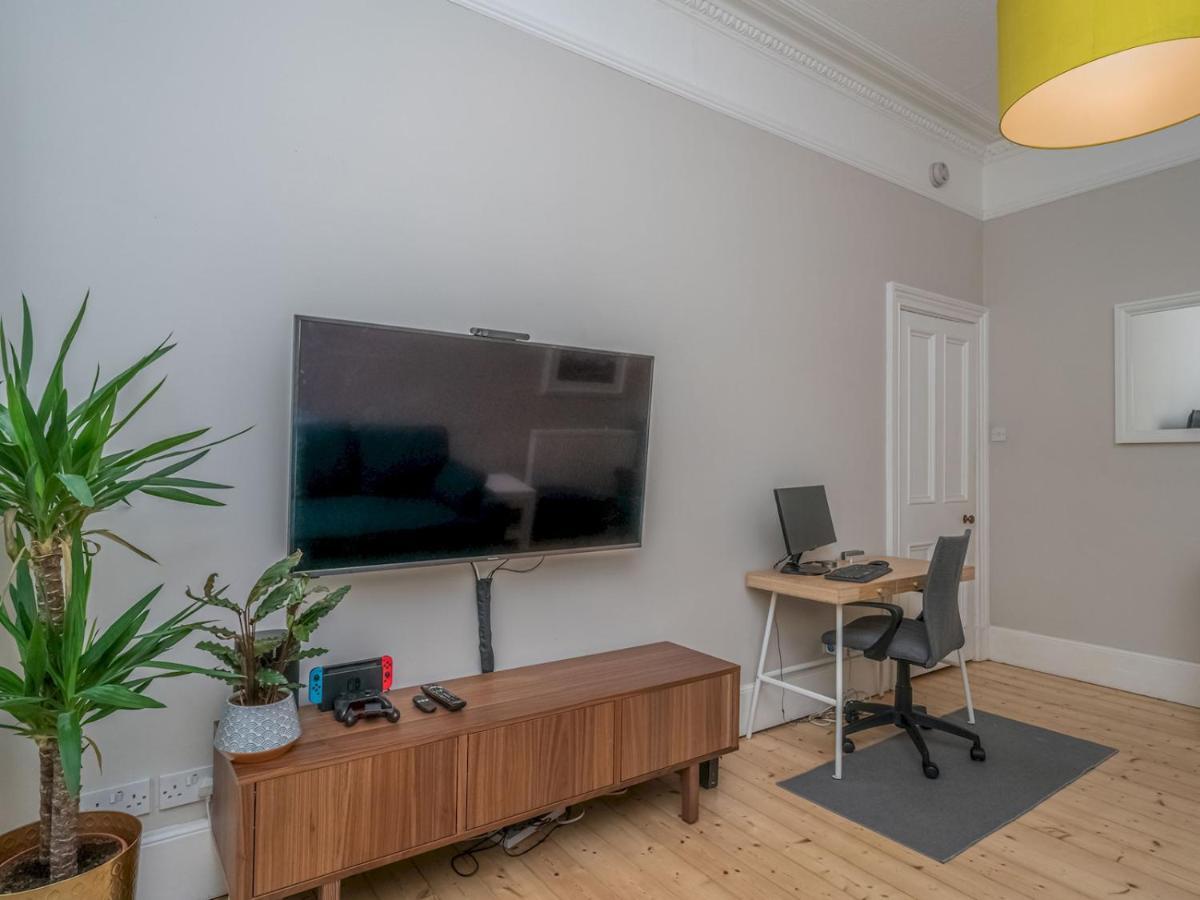 Pass The Keys Stunning And Modern 1 Bed Flat Near Centre * EDI