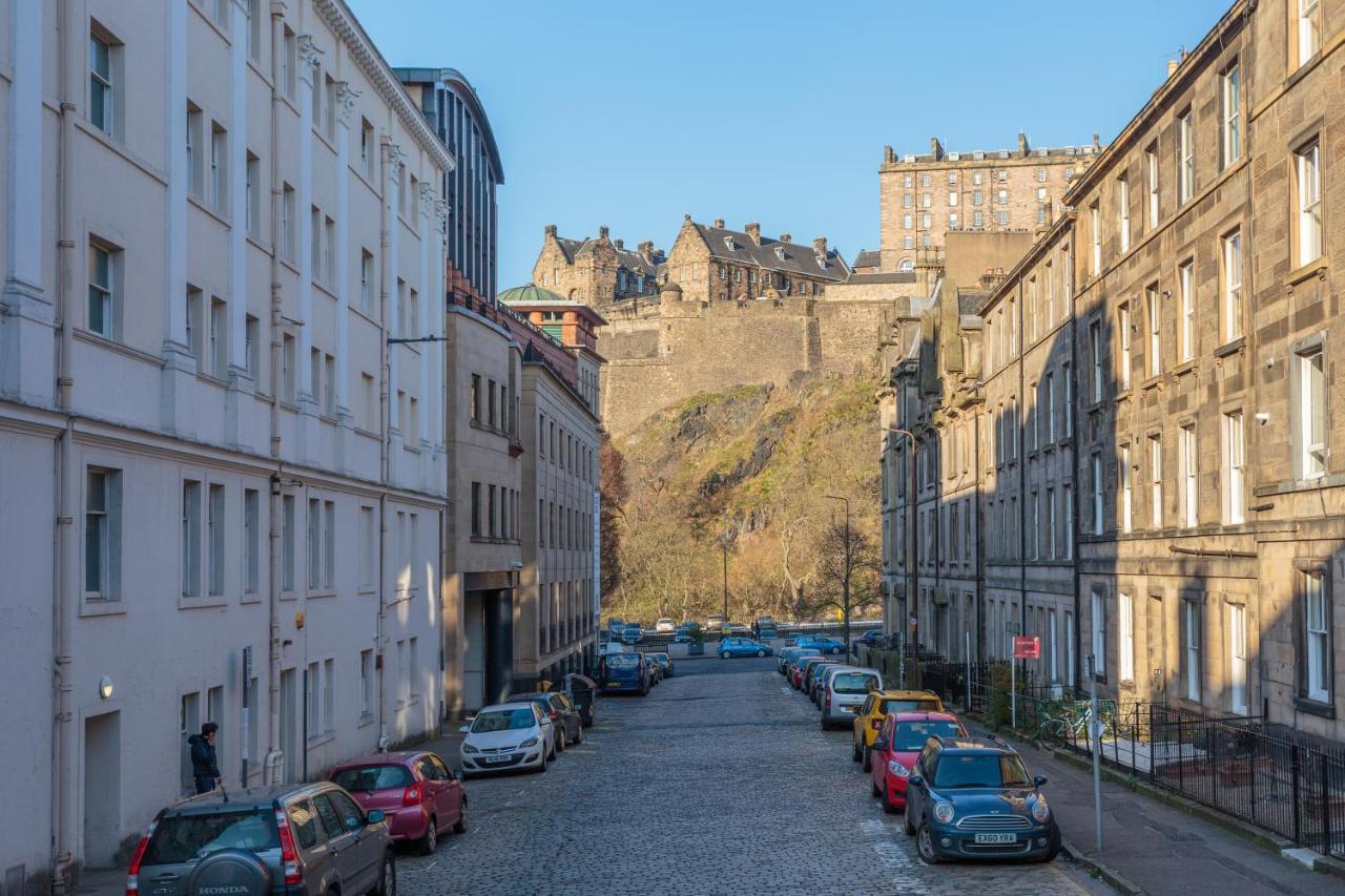 Lovely Beneath Castle Apartment Edinburgh