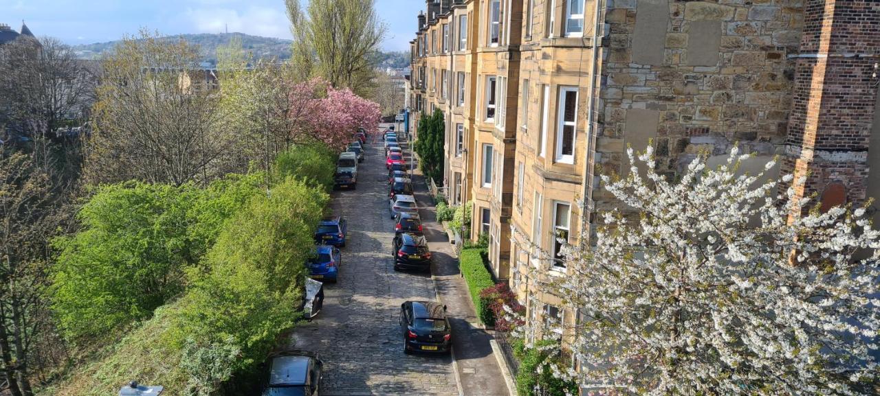 Penthouse Apartment Sleeps 11 * Edinburgh