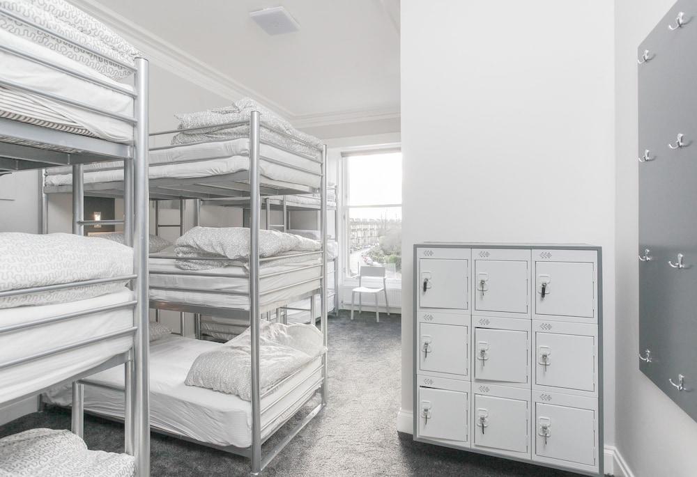 West End Hostel *