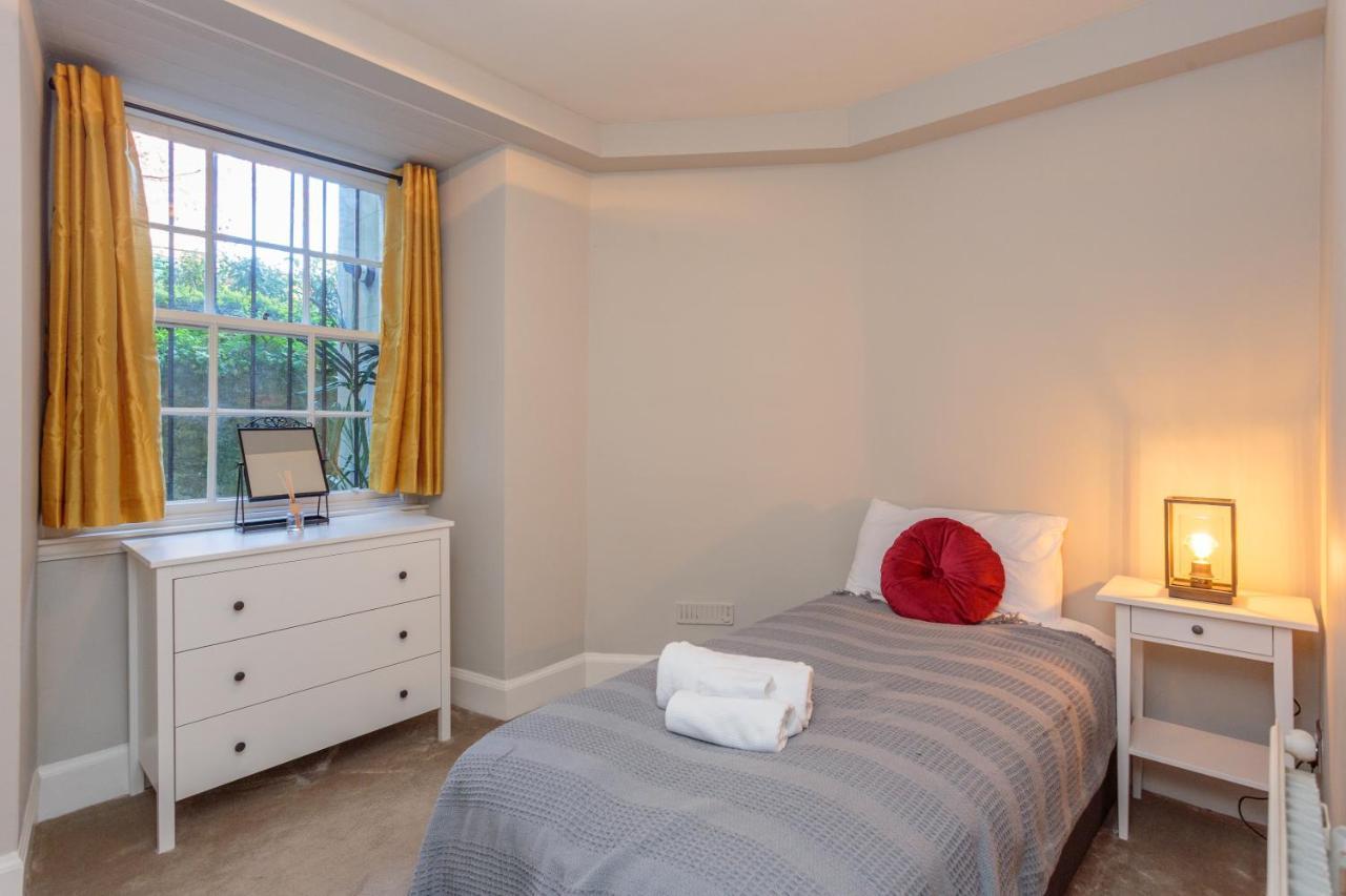 Beautiful Hideout In Center Of * Edinburgh