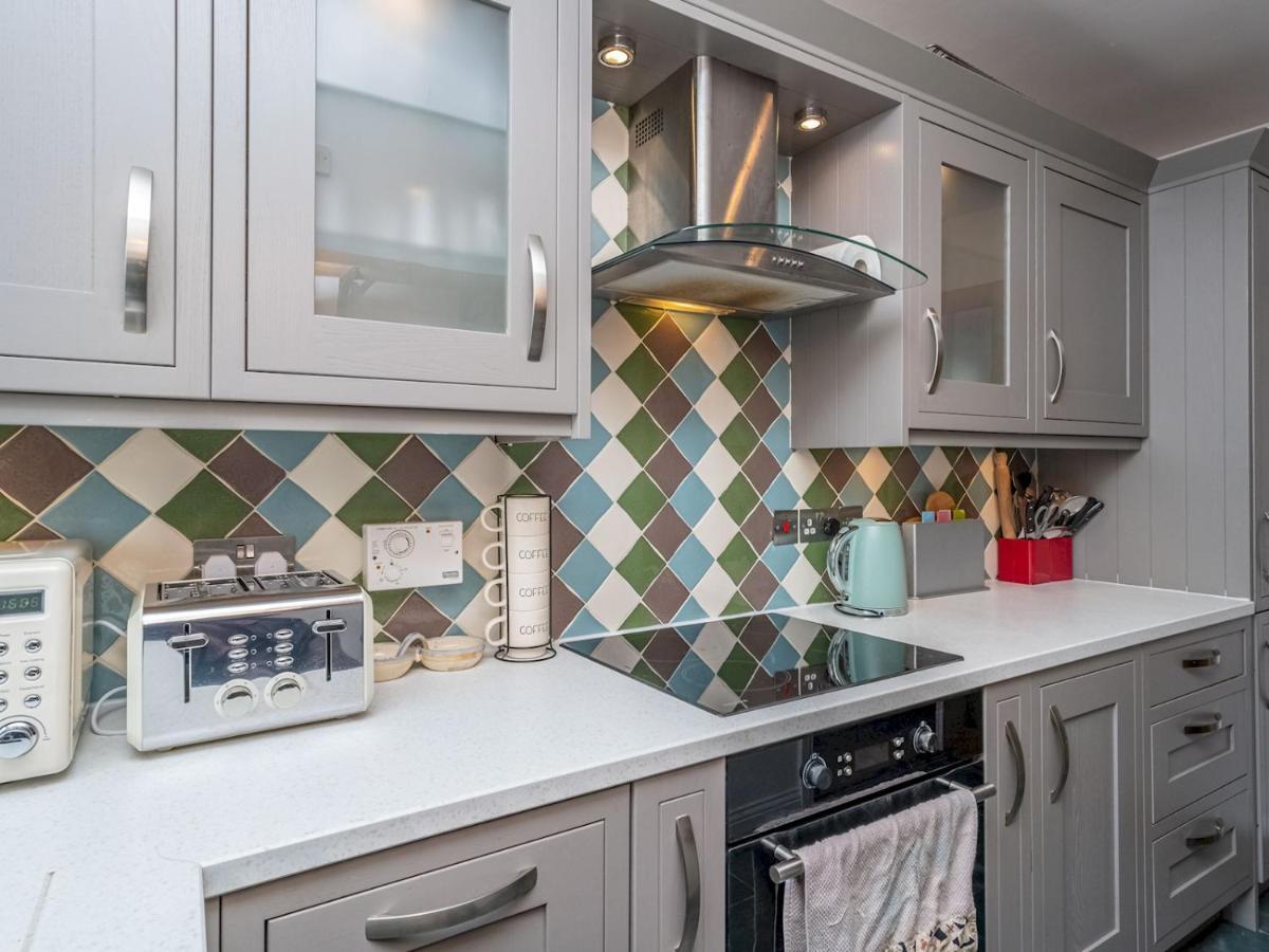 Pass The Keys Stunning Flat With Sea View And Parking Apartment