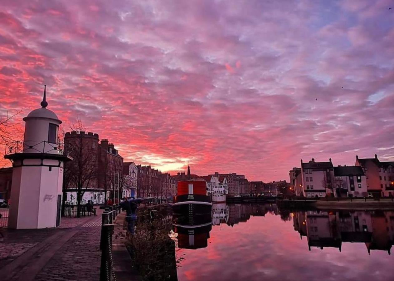 The Cooperage No 6, The Shore Apartment Edinburgh