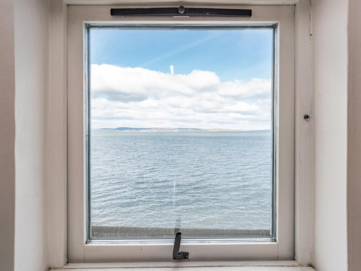 Pass The Keys Stunning Flat With Sea View And Parking Apartment EDI