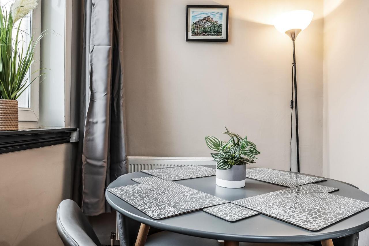 Private Ground Floor Main Door Entrance - Spacious 2 Bedroom - The Shore, Leith Appartement EDI