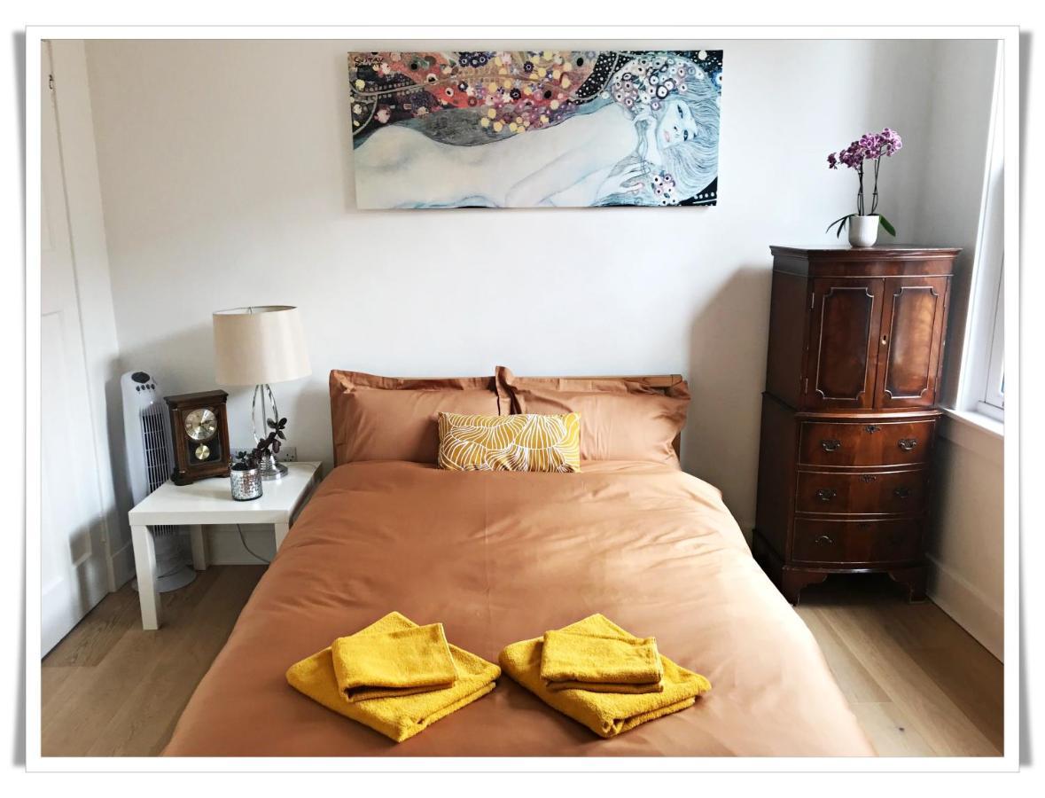 Spacious And Modern 2 Bedroom Flat Near The Centre Apartment *