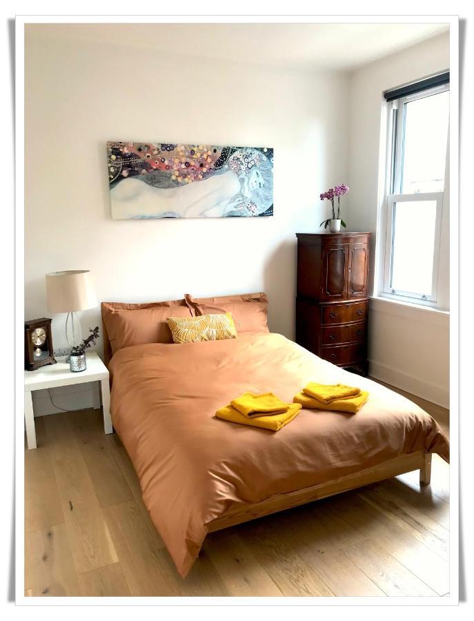 Apartment Spacious And Modern 2 Bedroom Flat Near The Centre *