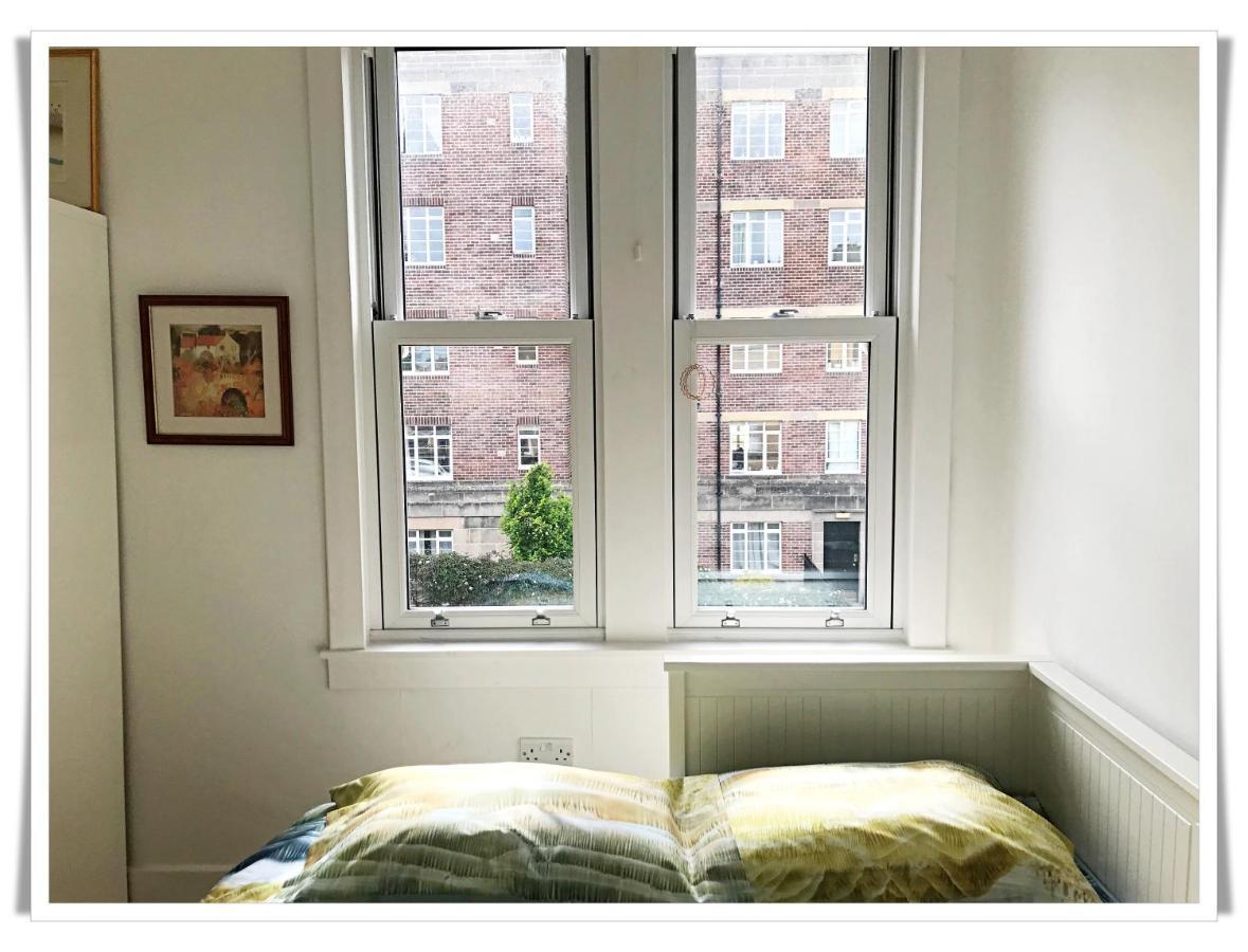 Spacious And Modern 2 Bedroom Flat Near The Centre EDI