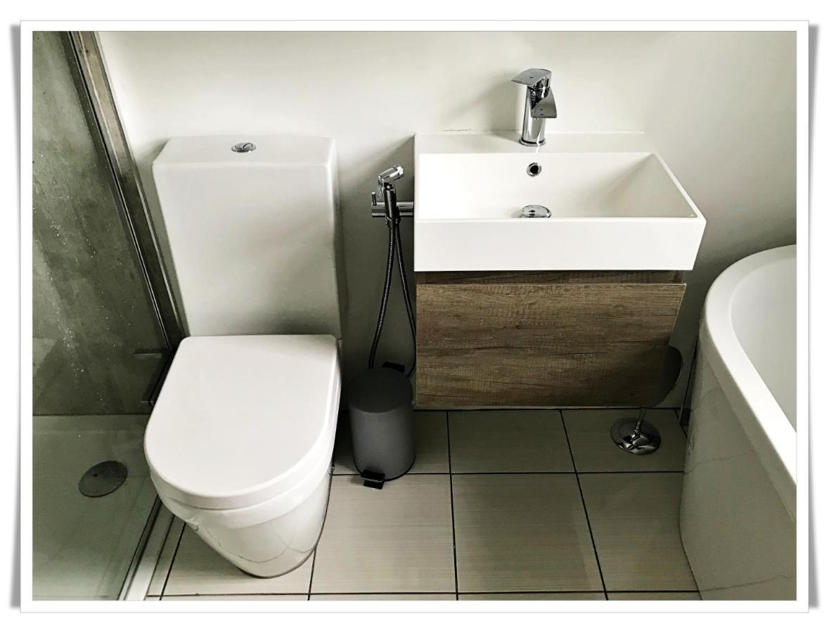 Spacious And Modern 2 Bedroom Flat Near The Centre Apartment *