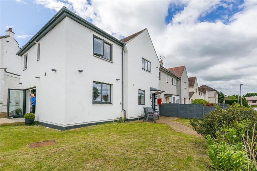Ferienhaus Dreghorn House - 10 Beds 2,5 Ba - Private Parking - Free Wifi EDI