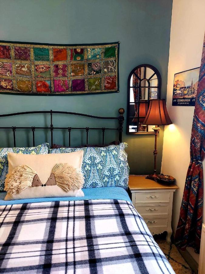Bed & Breakfast Edinburgh's Dean Village River View Retreat *