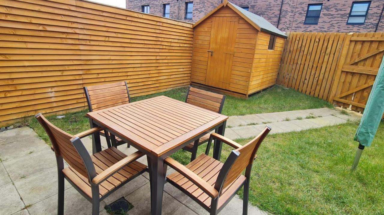 Beautiful 2 Bedroom House In Vakantiehuis *