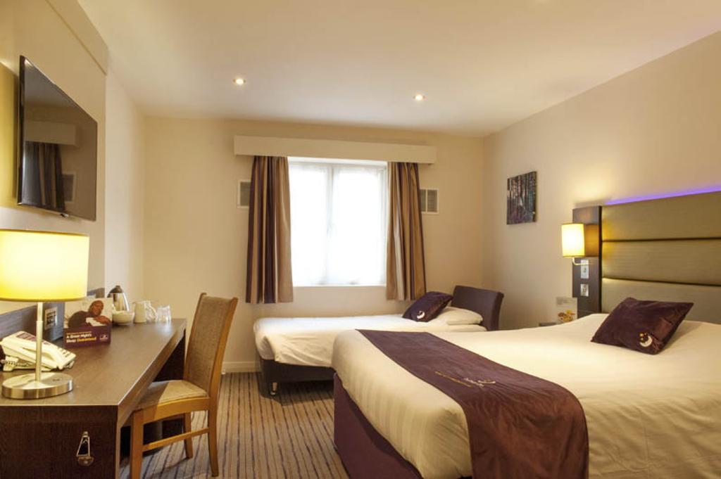 Premier A1 - Newcraighall Hotel 3*