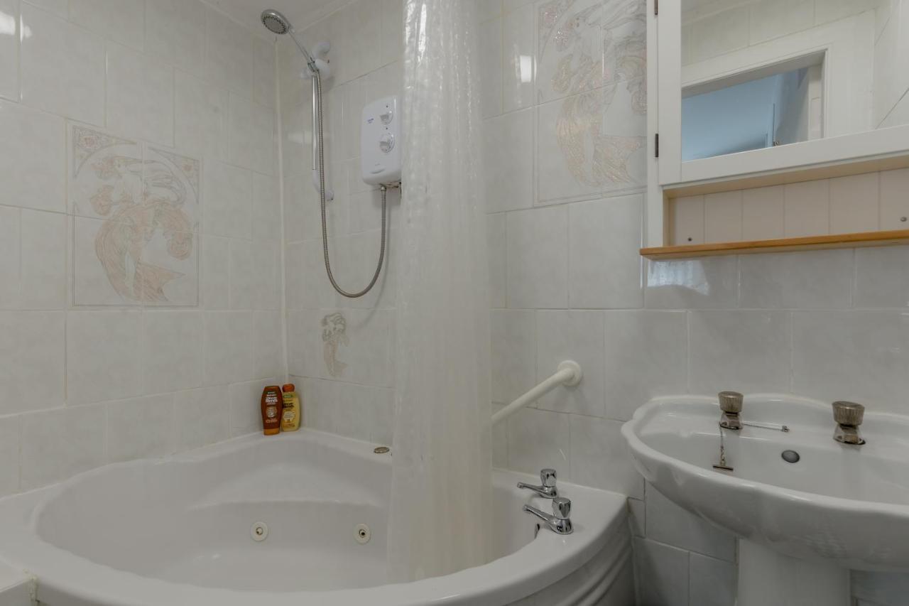 Stylish Flat In With Private Garden