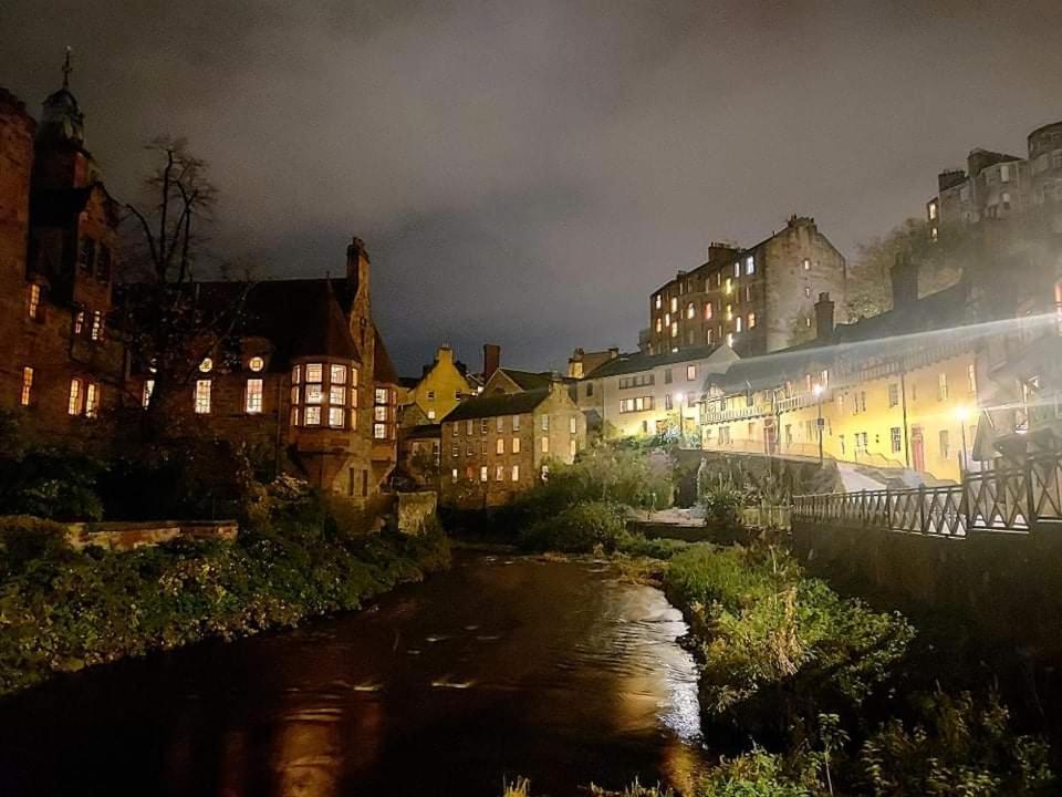 Bed & Breakfast Edinburgh's Dean Village River View Retreat *