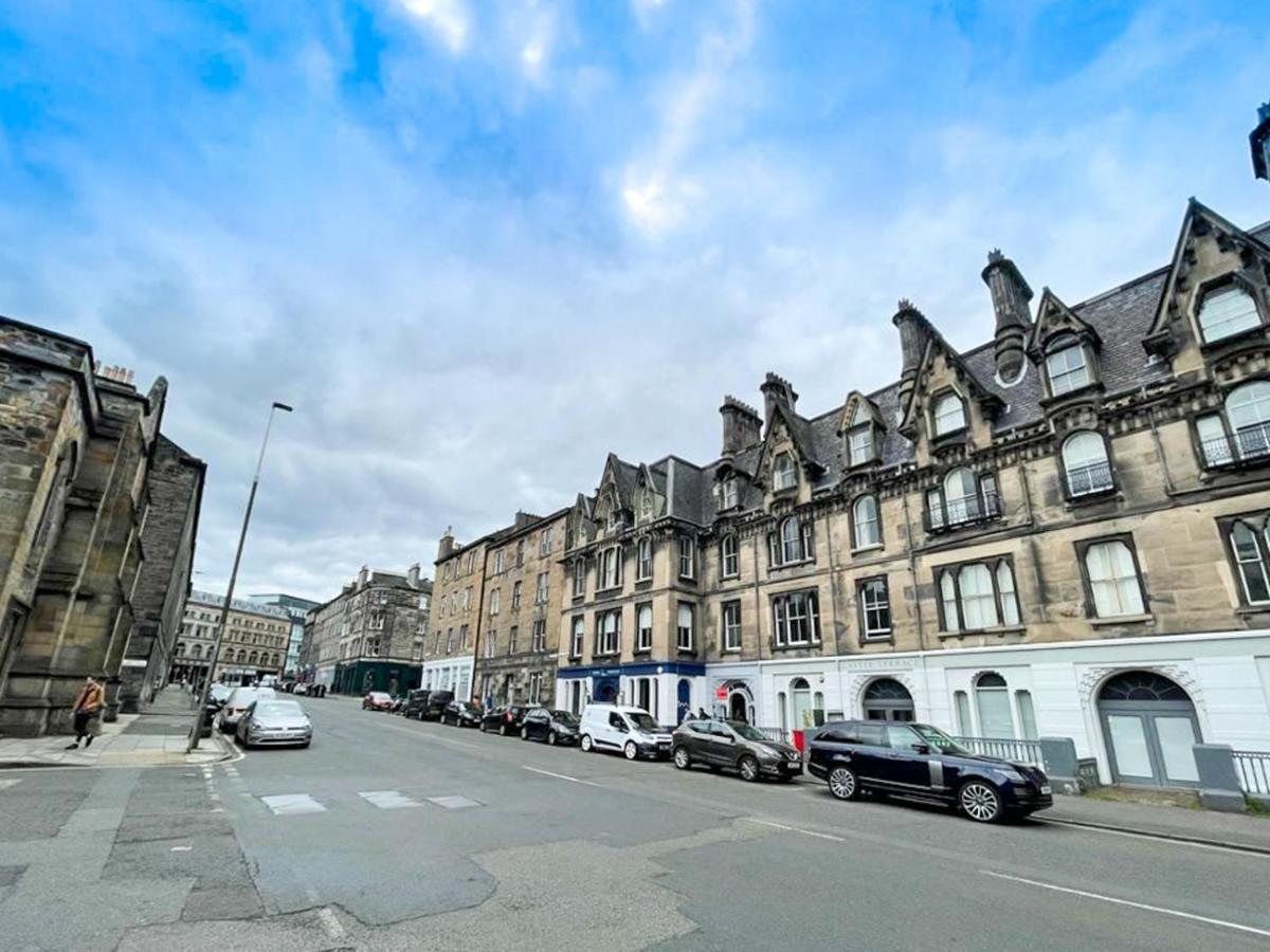 Open Plan 2 Bed Apt, Near Castle Édimbourg