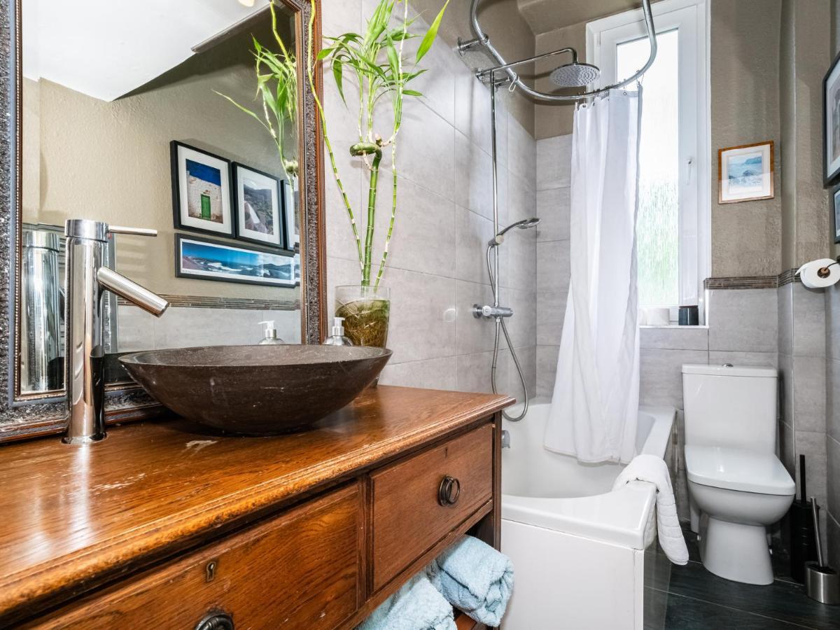 Apartment Pass The Keys Quiet 2beds Flat With High Ceilings And Great Views