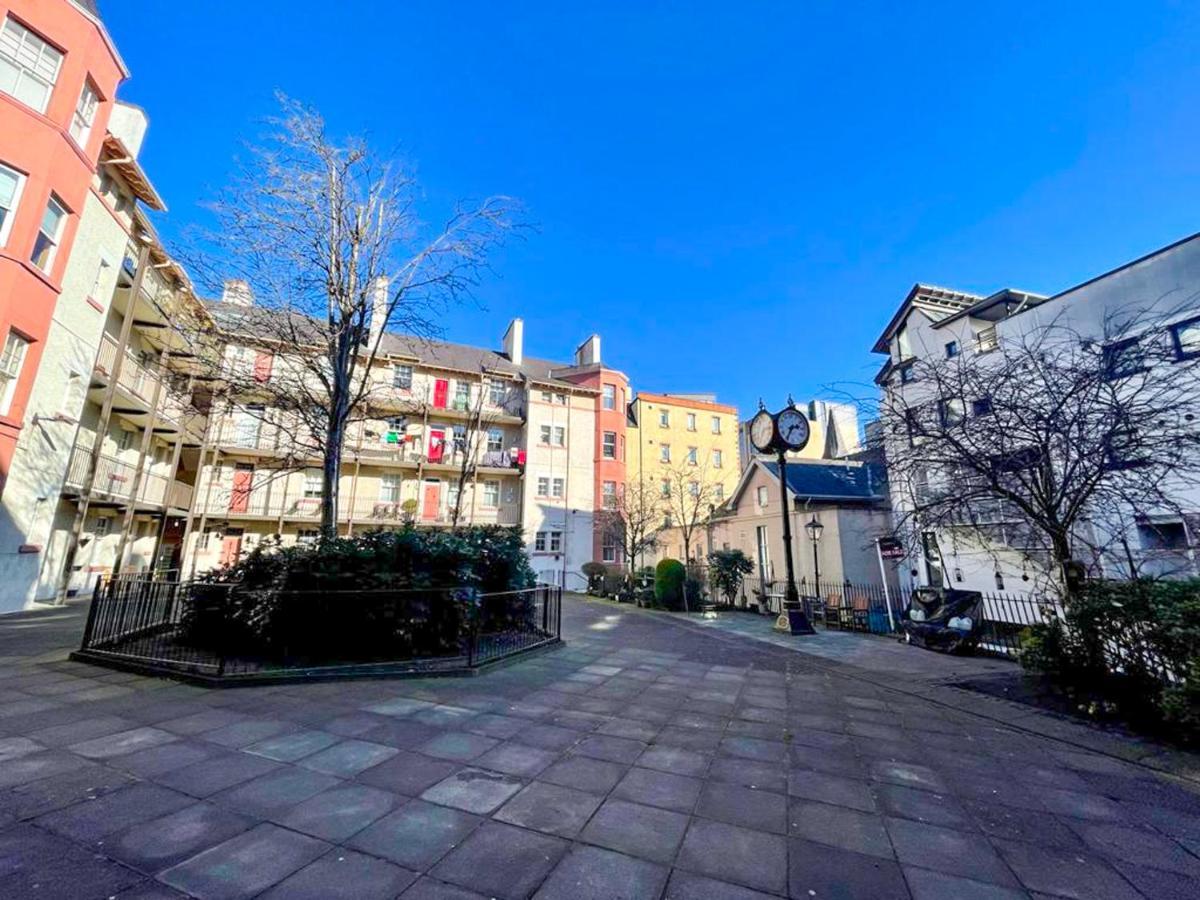 Stunning 2 Bed Nr The Royal Mile & The Castle Apartment *