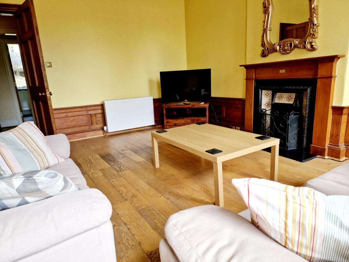 Georgian 2 Bedroom Apartment EDI