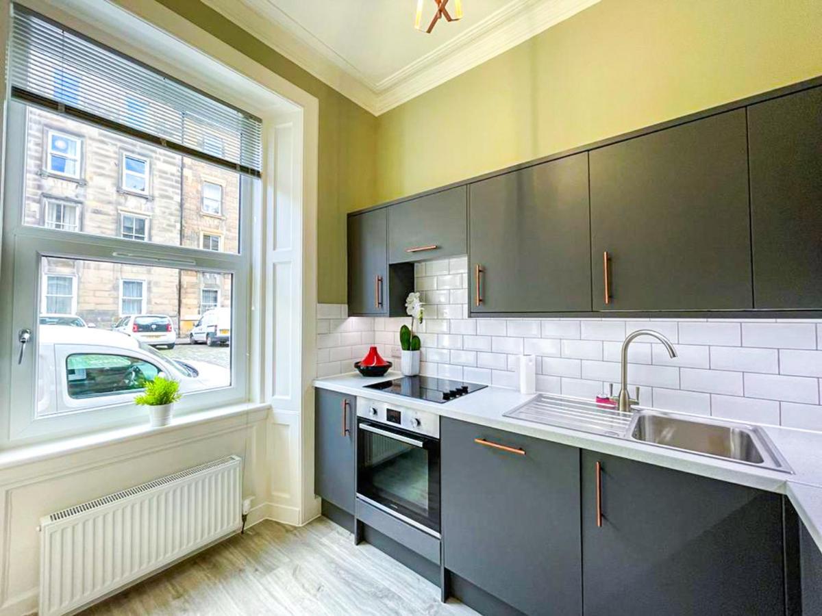Desirable 2 Bed Near Castle Appartement EDI
