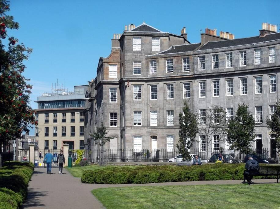 Georgian 2 Bedroom Apartment EDI