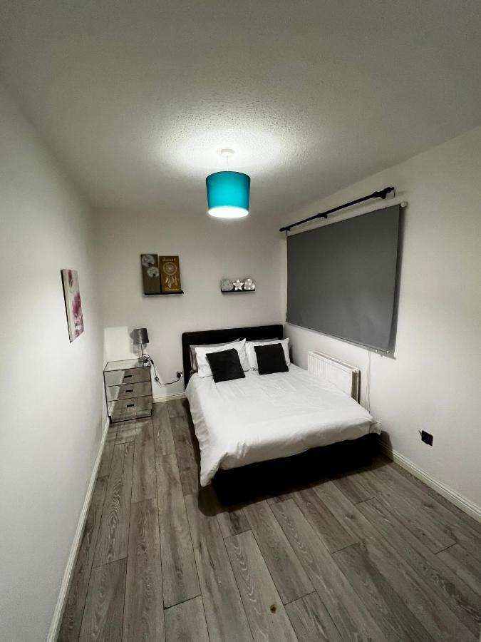 Apartment Lovely 2 Bedroom - Centre