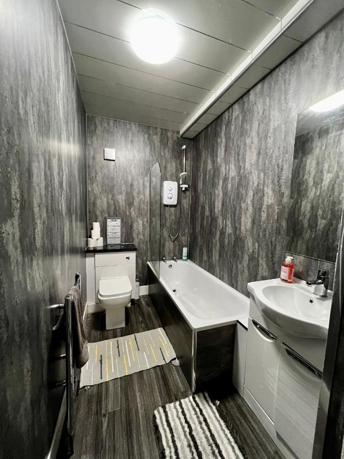 Lovely 2 Bedroom - Centre *