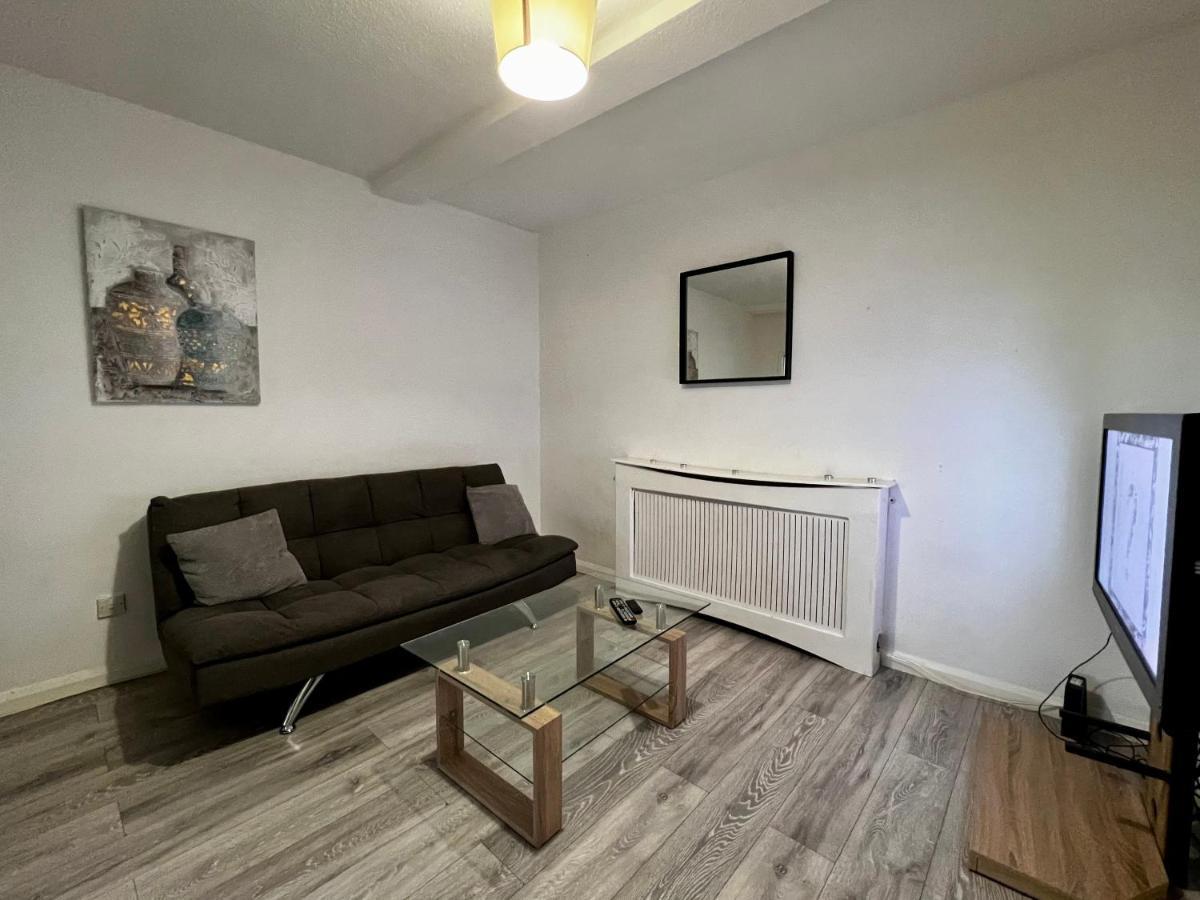 Apartment Lovely 2 Bedroom - Centre