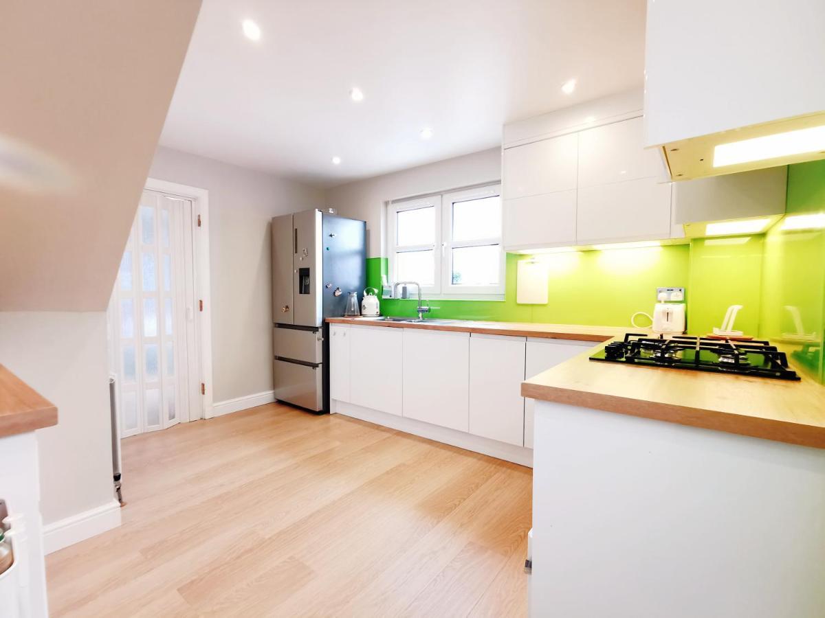Privatunterkunft Modern And Spacious Double&king Bedrooms Both With Private Bathrooms *