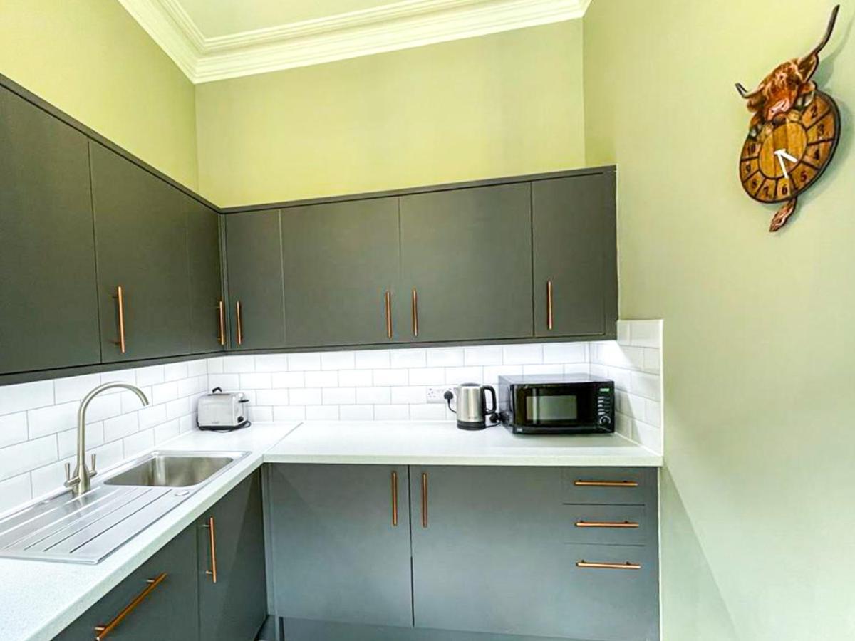 Desirable 2 Bed Near Castle Appartement