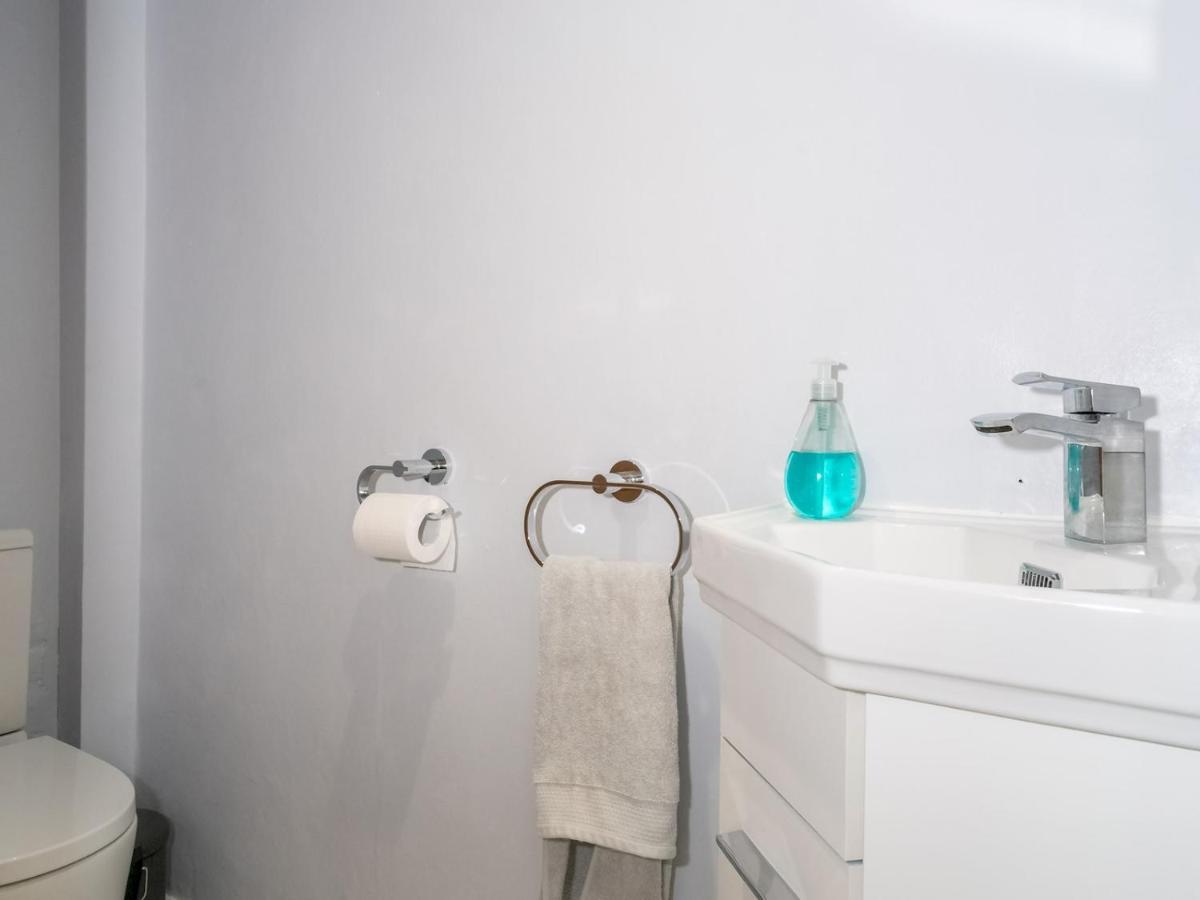 Pass The Keys Renovated 2bed Flat In Quiet Area Near The Meadows Edinburgh