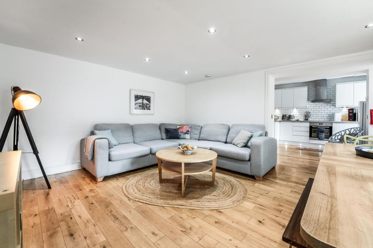 Holiday home Cozy With Character Large 2 Bedroom Main Door With Garden Edinburgh