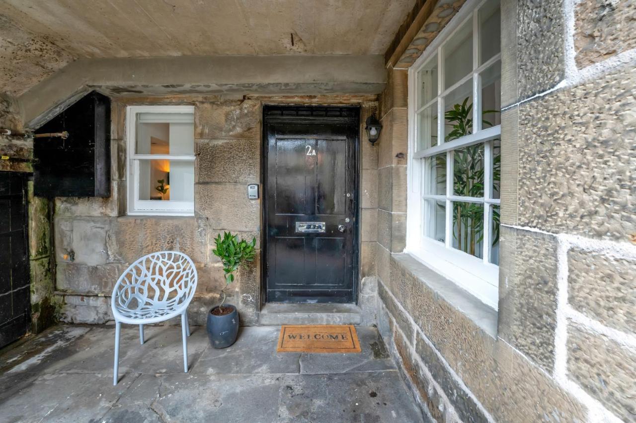 Cozy With Character Large 2 Bedroom Main Door With Garden * Edinburgh