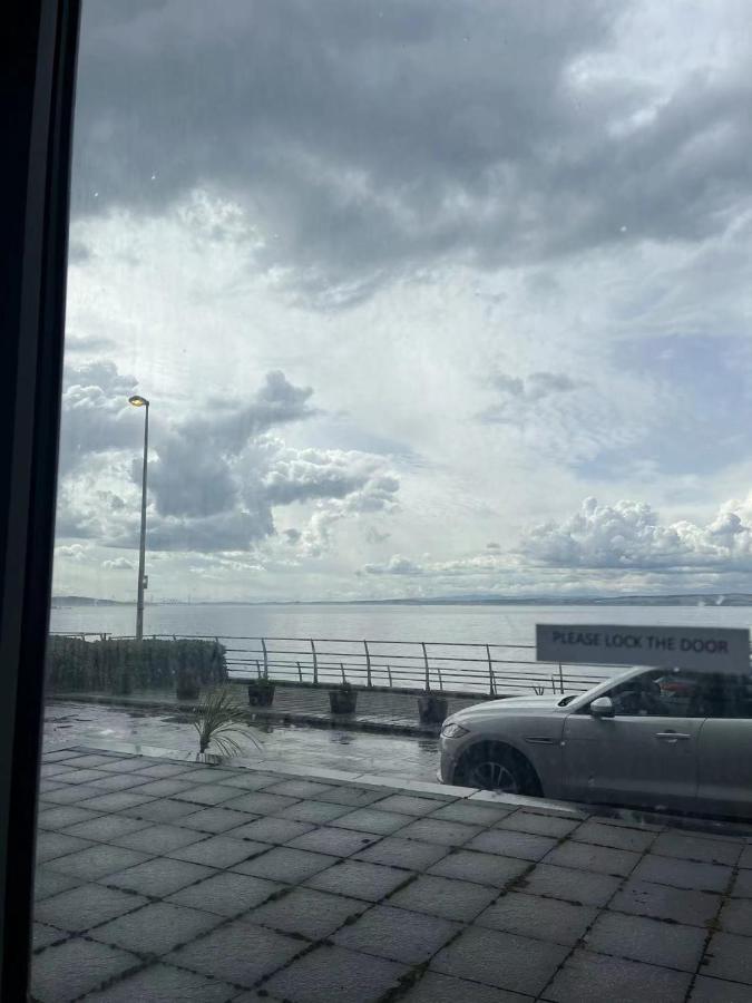 Stunning Waterfront Western Harbour * EDI