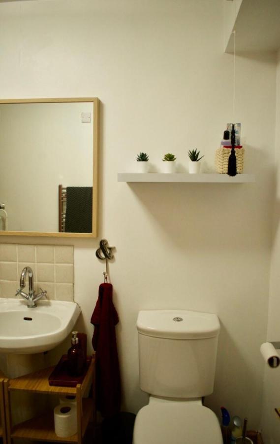 Holiday home Cozy 1 Bedroom Near The Centre *