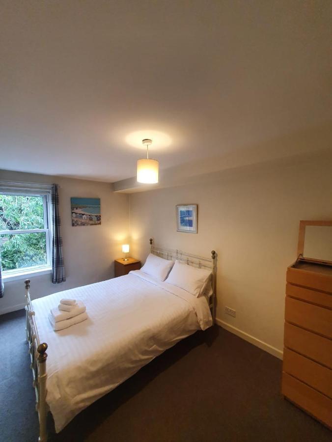 3 Bedrooms Flat In Central Old Town , Grassmarket Heart Of Flat Sleeps 6 , Eh1 *