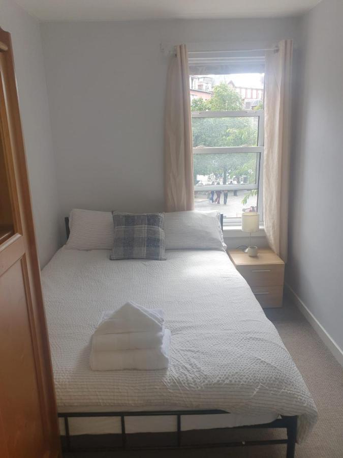 Apartment 3 Bedrooms Flat In Central Old Town , Grassmarket Heart Of Flat Sleeps 6 , Eh1 *