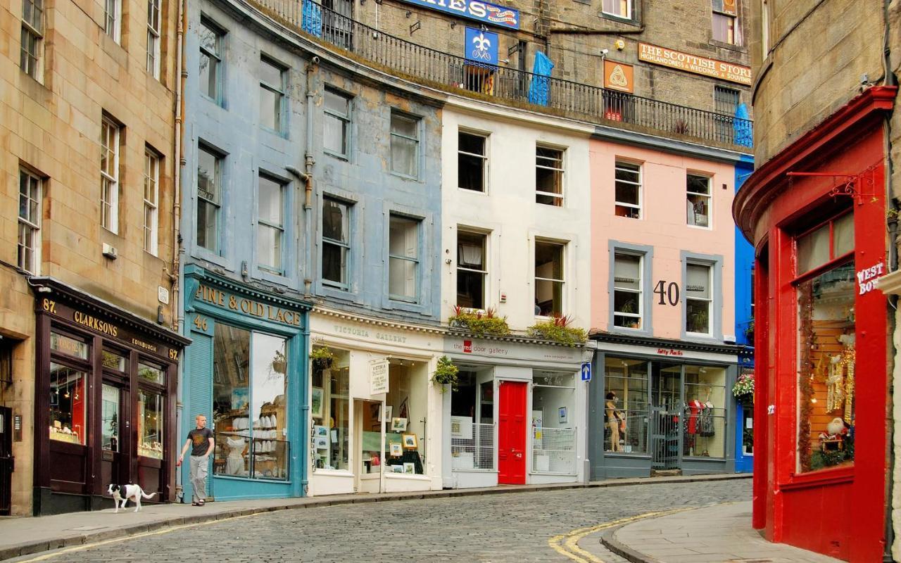 Apartment 3 Bedrooms Flat In Central Old Town , Grassmarket Heart Of Flat Sleeps 6 , Eh1
